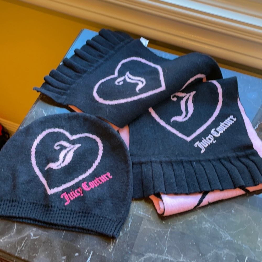 Juicy Couture Marching beanie and scarf